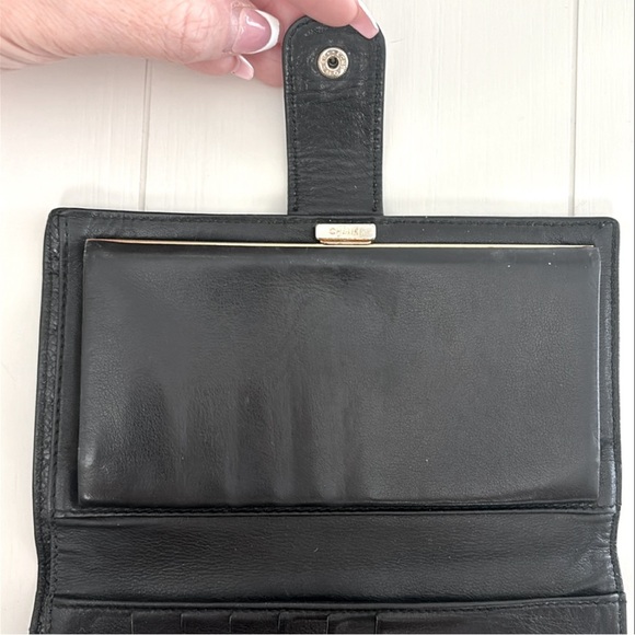 Chanel Black Leather Caviar Interlocking CC Long Bi-fold Wallet - Picture 6 of 17